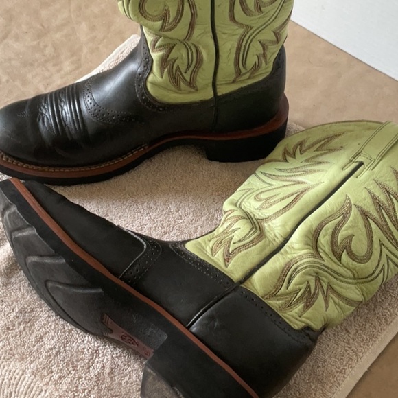 ARIAT cowboy boots - Picture 8 of 9